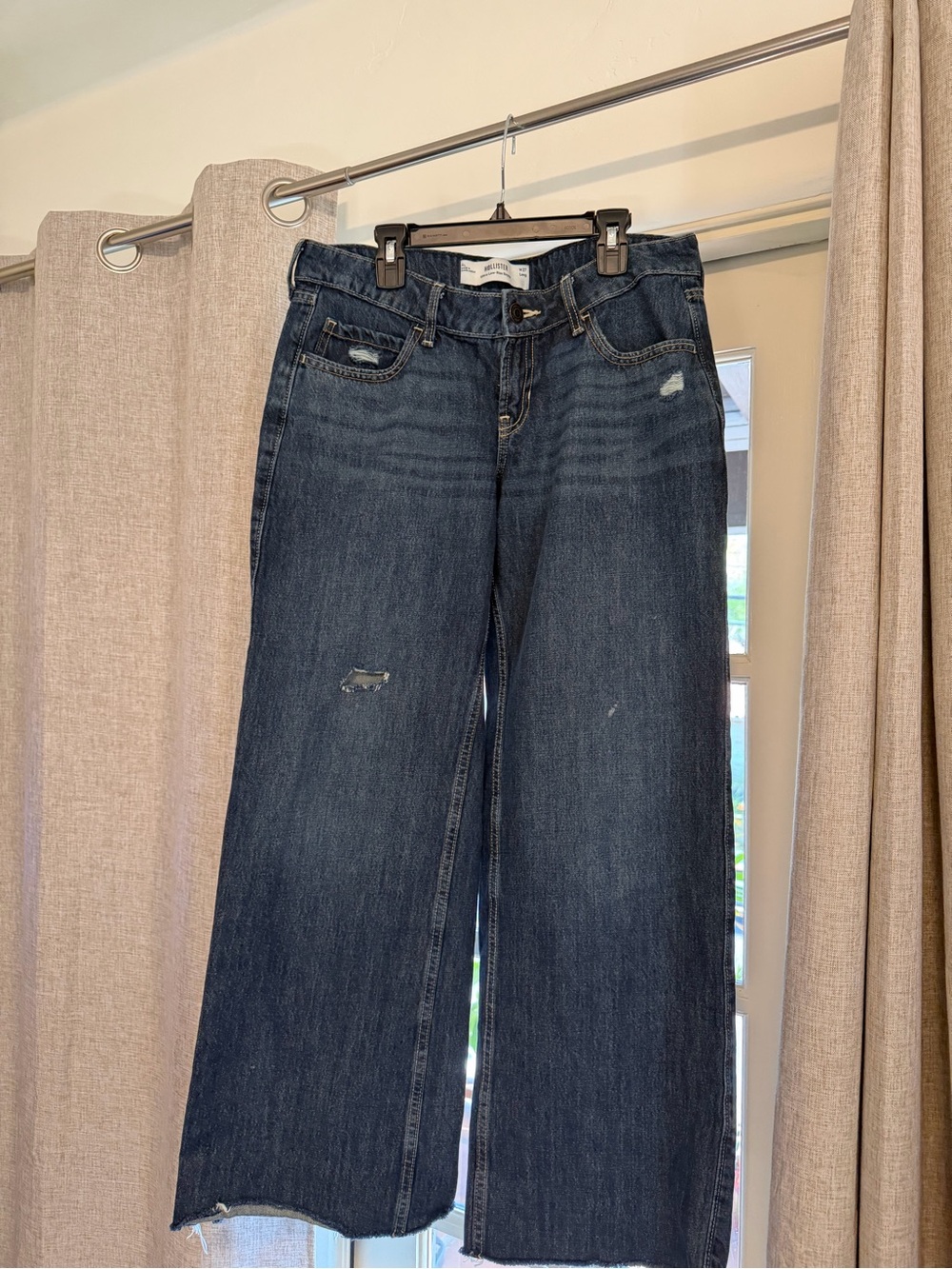 Hollister Dark Blue Wide-Leg Distressed Jeans